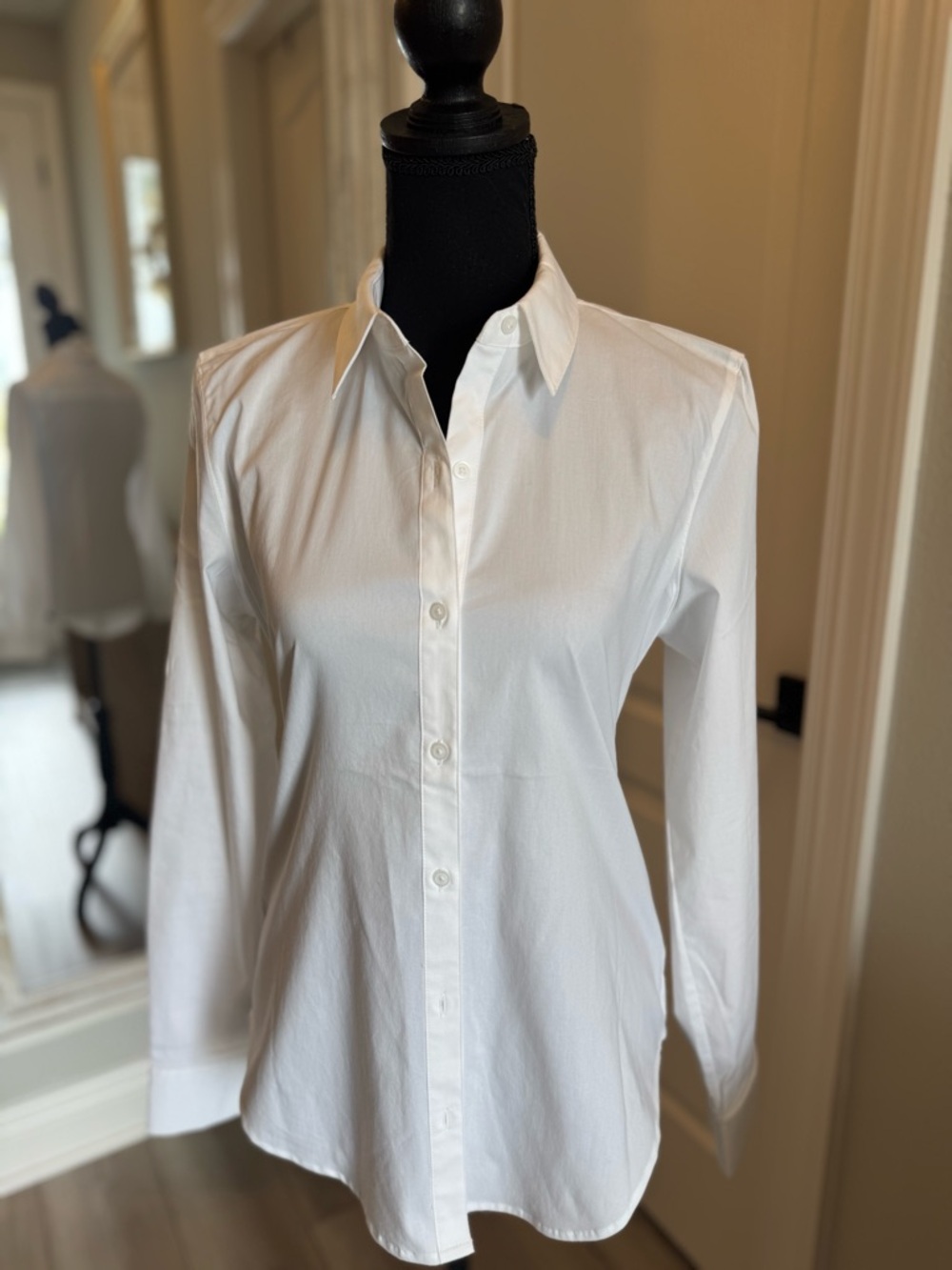 Express White Button-Up Shirt with Classic Collar